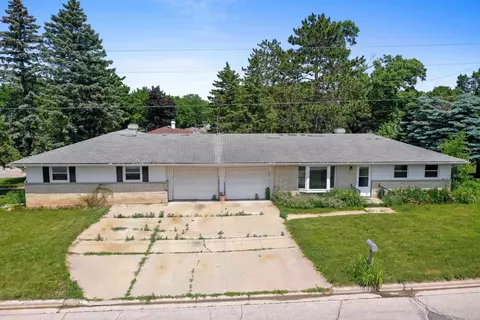 1117 Chantel St, Green Bay, WI 54304