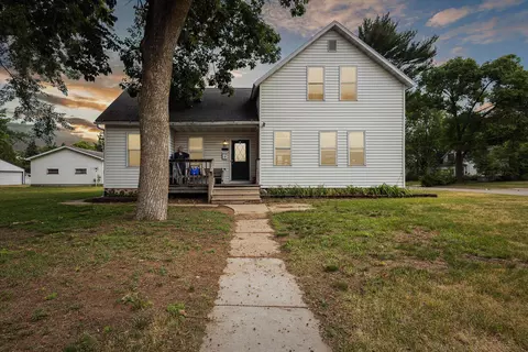 617 E Maurer St, Shawano, WI 54166