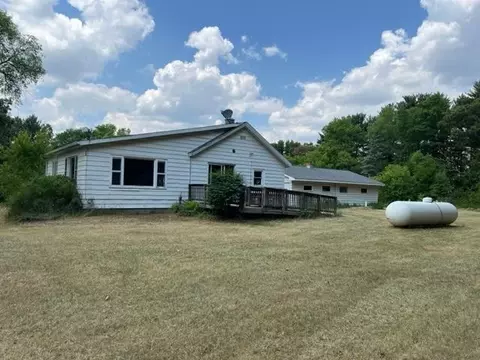 w13634 County Road C, Hancock, WI 54943