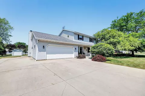 1126 Robin Rd, Howards Grove, WI 53083