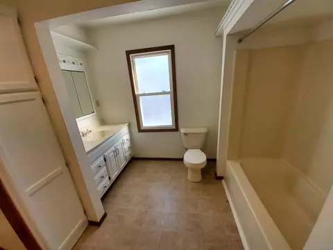 1018 W Grant St, Appleton, WI 54914 photo 11