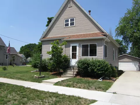 65 W Cotton St, Fond Du Lac, WI 54935