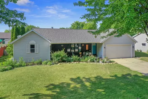 3161 E Ottertail Ct, Green Bay, WI 54311