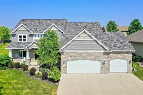 5540 N Summerland Dr, Appleton, WI 54913