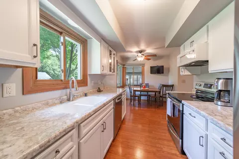 1518 N Kin St, Appleton, WI 54911 photo 13