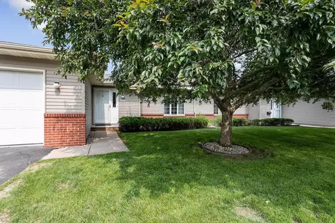 1005 S West Ct #A, Appleton, WI 54915