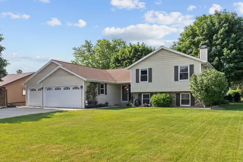2145 Roselawn Dr, Appleton, WI 54914