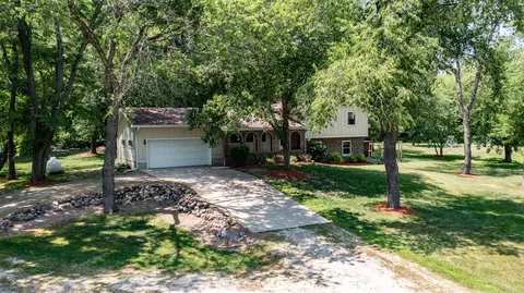 n3379 Constance Road, Waupaca, WI 54981
