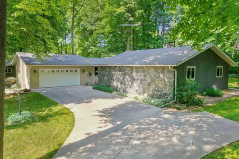 146 N Jefferson St, Bonduel, WI 54107