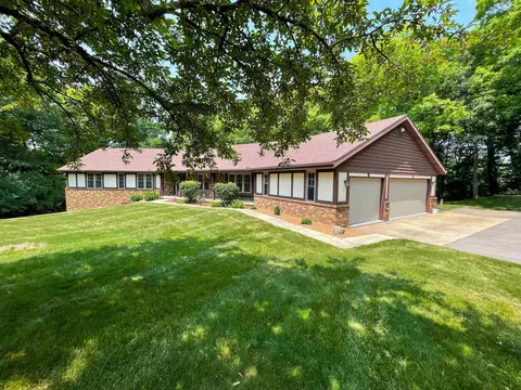 n5255 Oak Hill Road, Fond Du Lac, WI 54935