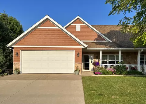 896 Gertrude St #1, Kaukauna, WI 54130