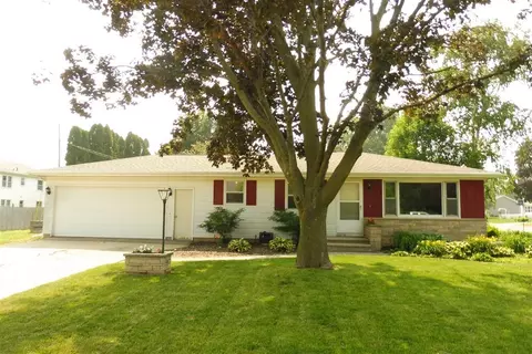 927 Diane St, Neenah, WI 54956