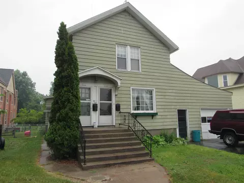 525 10th Ave, Menominee, MI 49858