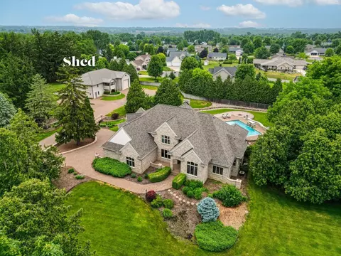 w6620 Cedar Drive, Greenville, WI 54942