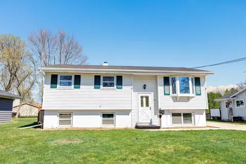 718 S Lee St, Appleton, WI 54915