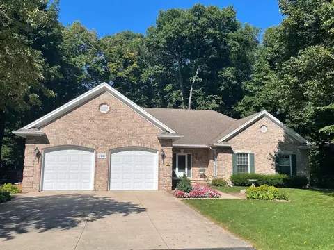 196 River Oaks Ct, Appleton, WI 54915 photo 3