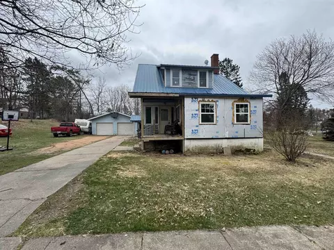 4761 Mill St, Laona, WI 54541