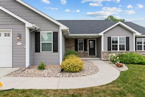 w7168 Fox Hollow Lane, Greenville, WI 54942