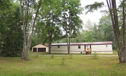 13055 Sunrise Lake Rd, Mountain, WI 54149