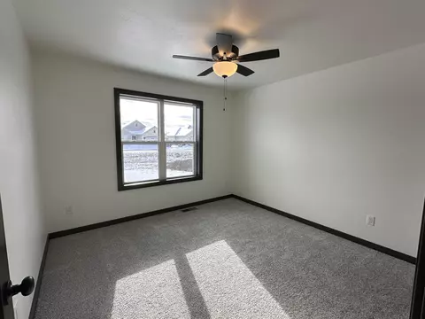 2283 E Honeygold Ct, Appleton, WI 54913 photo 12