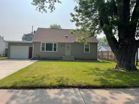1051 Grognet St, Green Bay, WI 54301