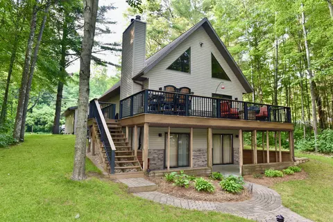w2499 Tall Moon Road, Keshena, WI 54135