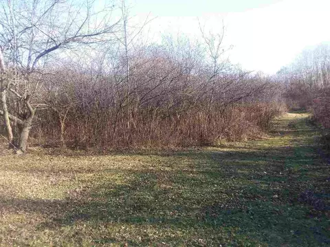 E Sunnyview Road, Oshkosh, WI 54901