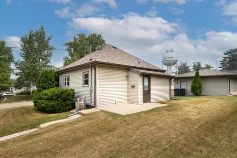 1200 Nassau St, New London, WI 54961
