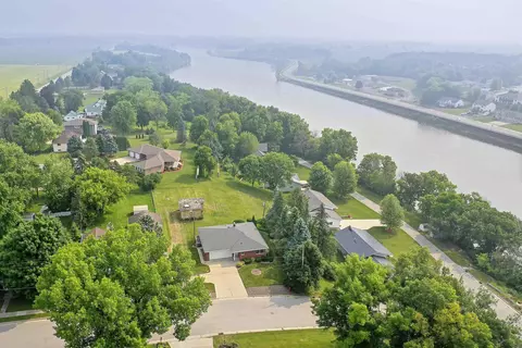 212 Pine St, Wrightstown, WI 54180 photo 37