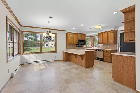 212 Pine St, Wrightstown, WI 54180 photo 8