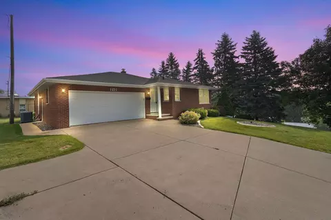 212 Pine St, Wrightstown, WI 54180