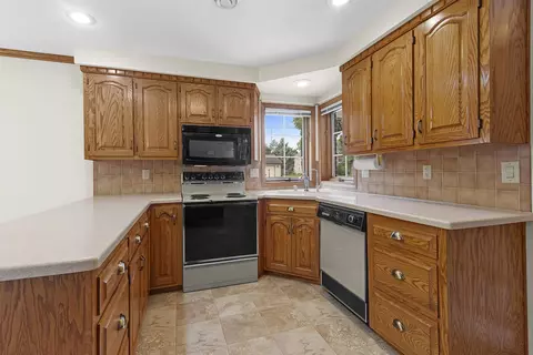 212 Pine St, Wrightstown, WI 54180 photo 5