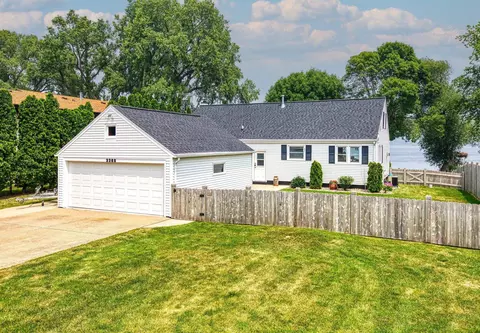 3388 Harbor Bay Rd, Oshkosh, WI 54901