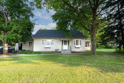 1116 Royalton St, Waupaca, WI 54981