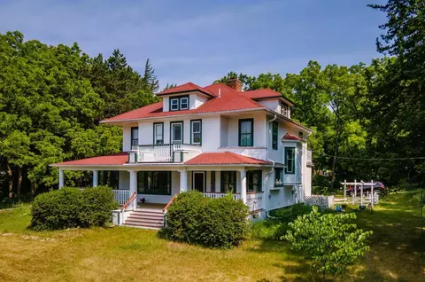 426 E North Lake St, Hancock, WI 54943