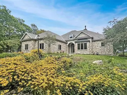 11592 Lakeview Rd, Ellison Bay, WI 54210