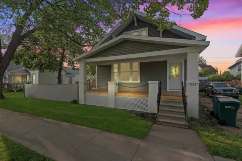 1326 Carney Blvd, Marinette, WI 54143