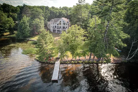 894 Woodsy Ln, Eagle River, WI 54521