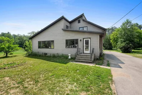 n6169 Lake Drive, Shawano, WI 54166