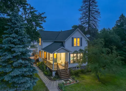 220 Spruce St, Peshtigo, WI 54157