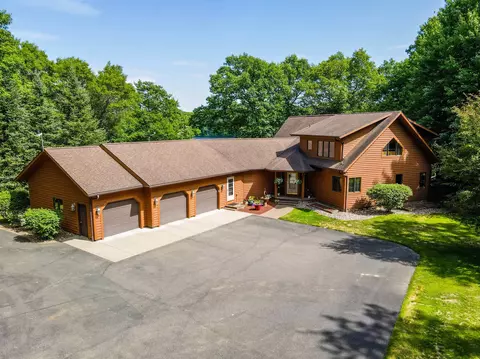 3487 Grand Oak Ln, Rhinelander, WI 54501