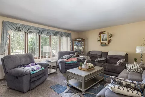 1032 E Northwood Dr, Appleton, WI 54911 photo 2