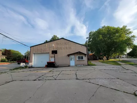 100 W Main St, Gillett, WI 54124