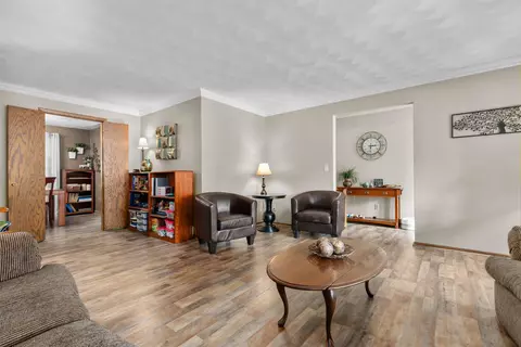 933 E Capitol Dr, Appleton, WI 54911 photo 7