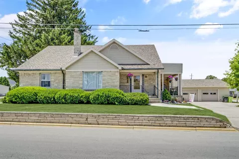102 S 4th Ave, Saint Nazianz, WI 54232