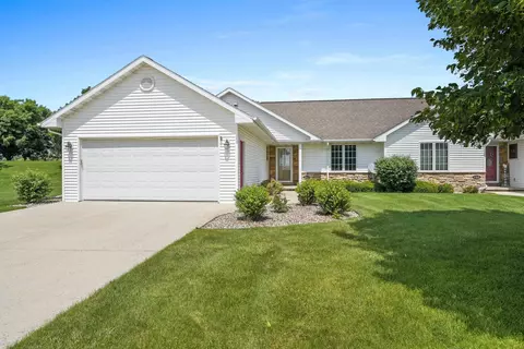 1157 Spring Lake Dr, De Pere, WI 54115
