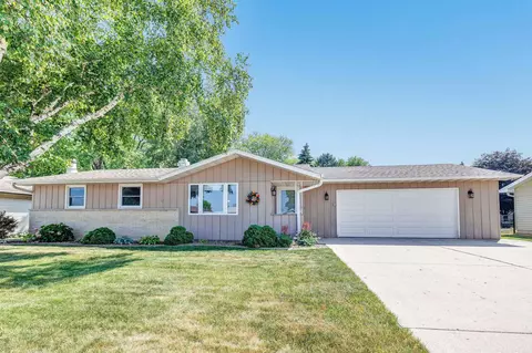 1869 Bond St, Green Bay, WI 54303