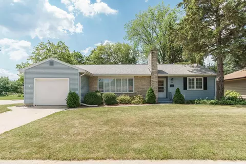 494 8th St, Fond Du Lac, WI 54935