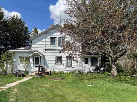 10106 Rabe Rd, Kiel, WI 53042
