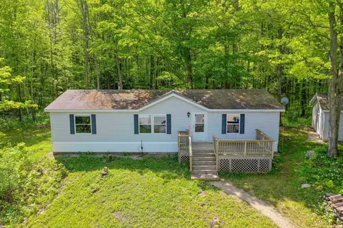5784 Bunker Hill Dr, Sturgeon Bay, WI 54235